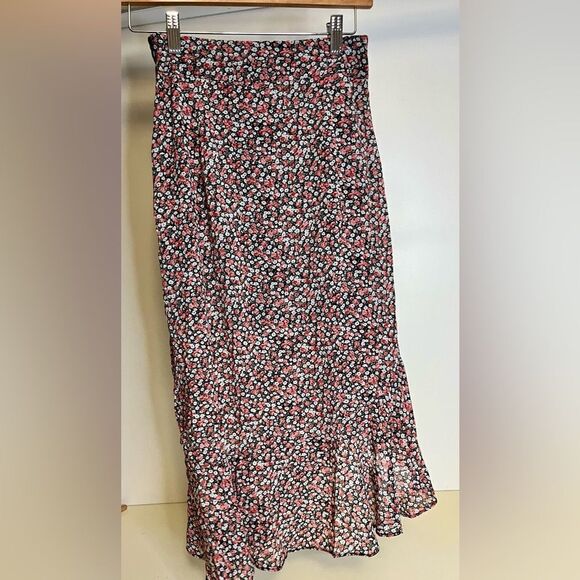NWT Nasty Gal Ditsy Floral Skirt size 2 - Picture 3 of 4